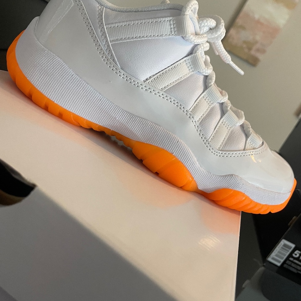 Jordan 11s